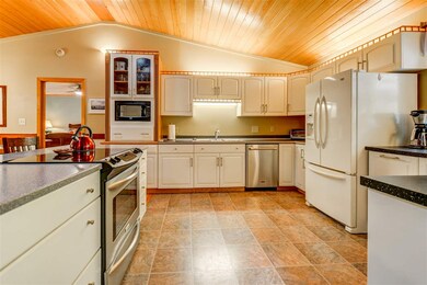 646 Upper Mad River Rd, Thornton, NH 03285 - photo 7