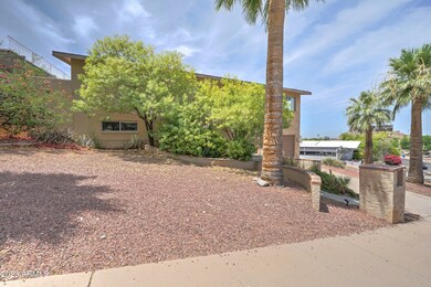1309 E Echo Ln, Phoenix, AZ 85020 - photo 2
