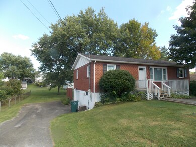 121 Reedy Street side view