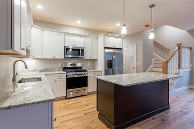 258 Wadleigh Falls Rd unit A, Newmarket, NH 03857 - photo 5