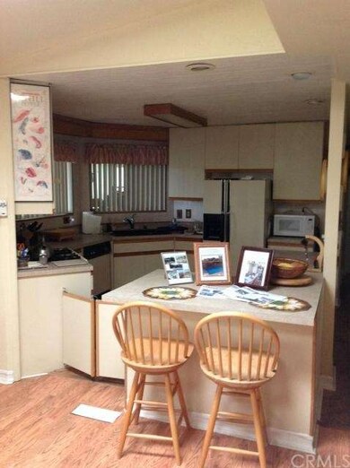 Breakfast bar