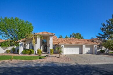 902 W Sherri Dr, Gilbert, AZ 85233 - photo 2