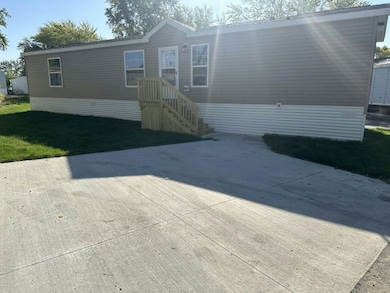 110 Terri Ln unit 135, Mankato, MN 56001 - photo 2