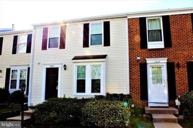 7427 Aspenpark Rd, Lorton, VA 22079 - photo 2