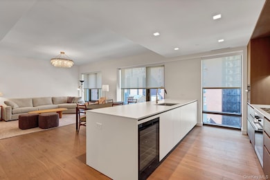 200 E 21st St unit 8A, New York, NY 10010 - photo 7