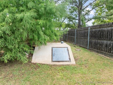 1507 Southern Hills Dr, Ardmore, OK 73401 - photo 7