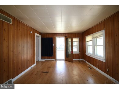 272 B St, Penns Grove, NJ 08069 - photo 3