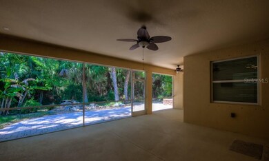 Spacious screened in lanai