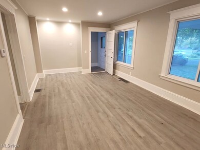 18112 Chagrin Blvd, Shaker Heights, OH 44122 - photo 6