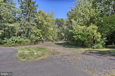 25 Shelbourne Rd, Reading, PA 19606 - photo 5