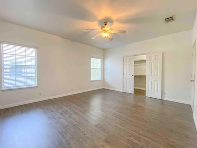 609 W 37th St, Austin, TX 78705 - photo 4