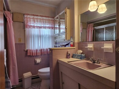 54 Ordway St, Pawtucket, RI 02861 - photo 4