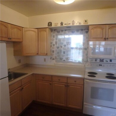 1523 Valley Rd, Bethlehem, PA 18018 - photo 4