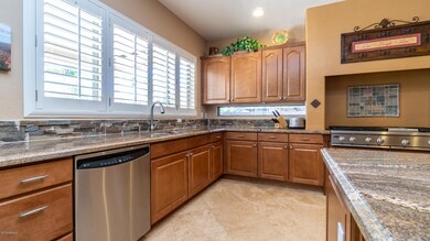 1689 E Canyon Way-13