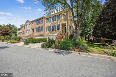 10921 Bloomingdale Dr, Rockville, MD 20852 - photo 4