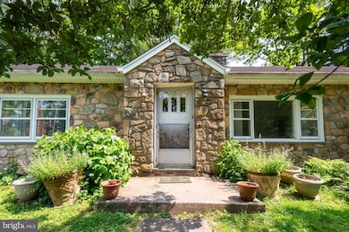 214 Sugartown Rd, Devon, PA 19333 - photo 4