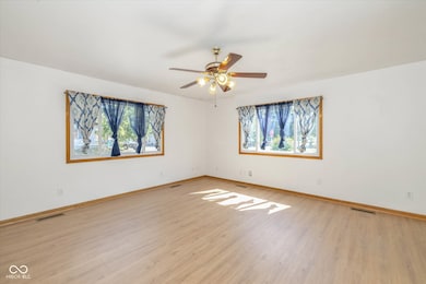 900 Yandes St, Franklin, IN 46131 - photo 2