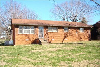 115 Enden Ave, Shelbyville, TN 37160 - photo 2