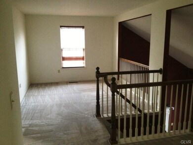 1512 Cambridge Dr, Macungie, PA 18062 - photo 4