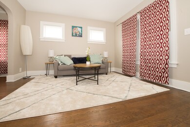 437 S Fulton Ave, Waukegan, IL 60085 - photo 6