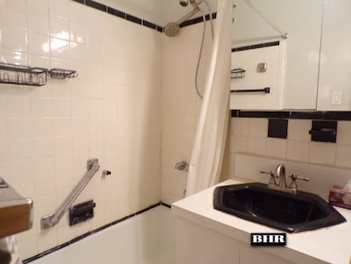 Gerritsen Apartments unit 1S, Brooklyn, NY 11229 - photo 4