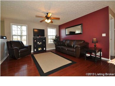 124 Halcomb Ct, Mount Washington, KY 40047 - photo 5