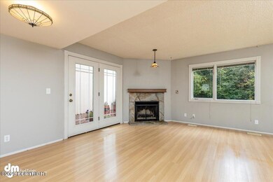 06-Living Room-DW-4184-Edit