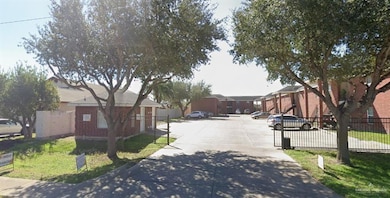 2405 Hibiscus Ave, McAllen, TX 78501 - photo 2