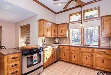 2108 Highmont Ct, Tyler, TX 75703 - photo 6