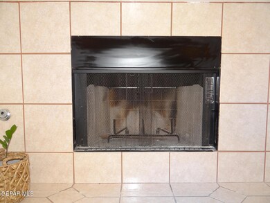 13997 Lago Seco Dr, Horizon City, TX 79928 - photo 7