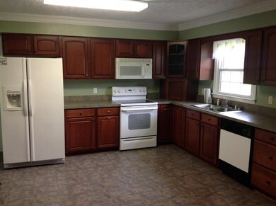 708 Winterhaven Ln, Frankfort, KY 40601 - photo 2