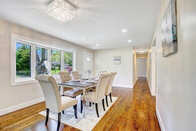 05-Dining Room