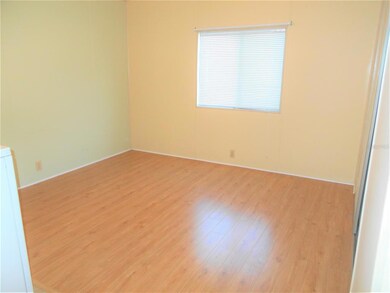 121 Hyde Park Ct, Davenport, FL 33897 - photo 5