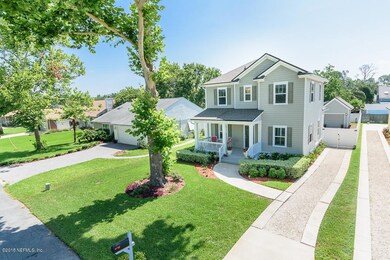 Detached garage