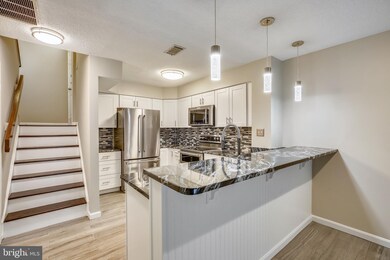 18128 Windsor Hill Dr, Olney, MD 20832 - photo 4