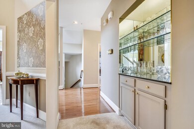 6426 Cloister Gate Dr, Baltimore, MD 21212 - photo 7