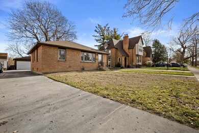 603 N Elmwood Ave, Waukegan, IL 60085 - photo 3