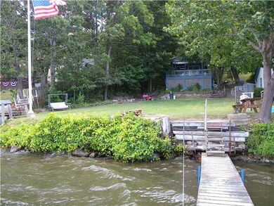 Waterfront/Dock/Pier Nice level yard to access lak