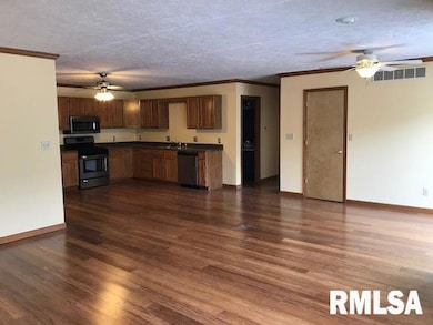 2617 S Chase Dr, Springfield, IL 62704 - photo 4