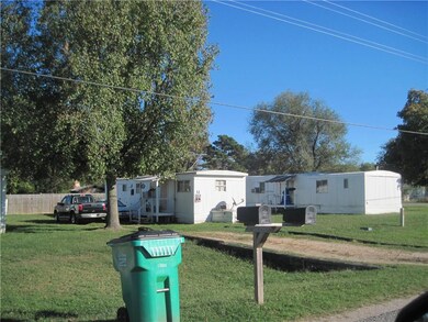 234 S Colcord Ave, Colcord, OK 74338 - photo 7