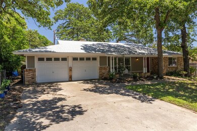 1036 Barbara Ann Dr, Hurst, TX 76053 - photo 3