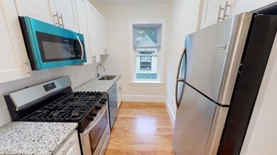 672 Washington St unit 5, Brookline, MA 02446 - photo 3