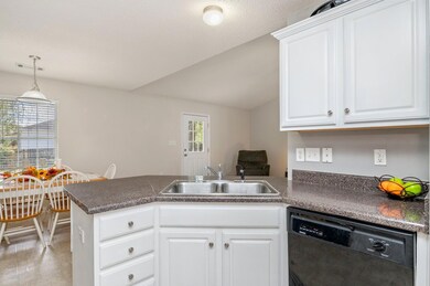 11-web-or-mls-3400 Skymaster Ct-20