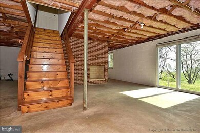 26205 Rudale Dr, Clarksburg, MD 20871 - photo 4