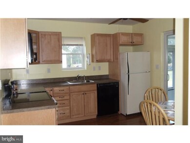 329 Woodlyn Cir, Woodlyn, PA 19094 - photo 5