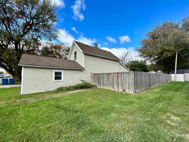 211 E Spring St, Bluffton, IN 46714 - photo 3