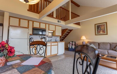 Dining/kitchen