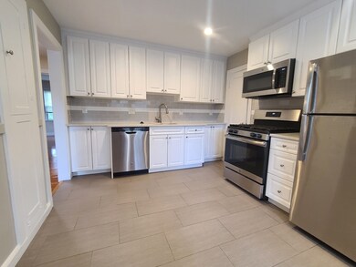165 Everett St unit 2, Quincy, MA 02170 - photo 2