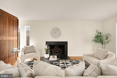 8809 Hidden Hill Ln, Potomac, MD 20854 - photo 7