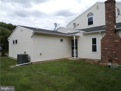 8 Green Meadow Dr, Langhorne, PA 19047 - photo 5